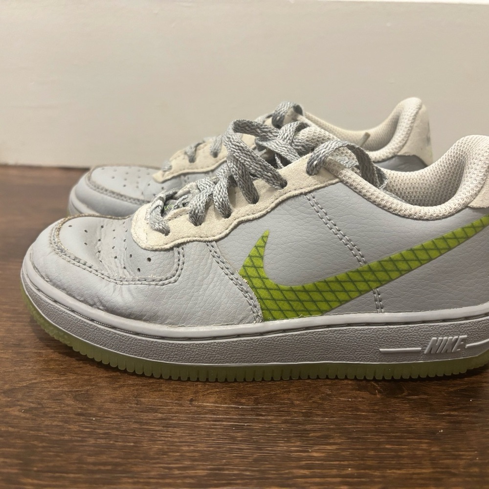 Nike Kids Shoes - Gray and Green